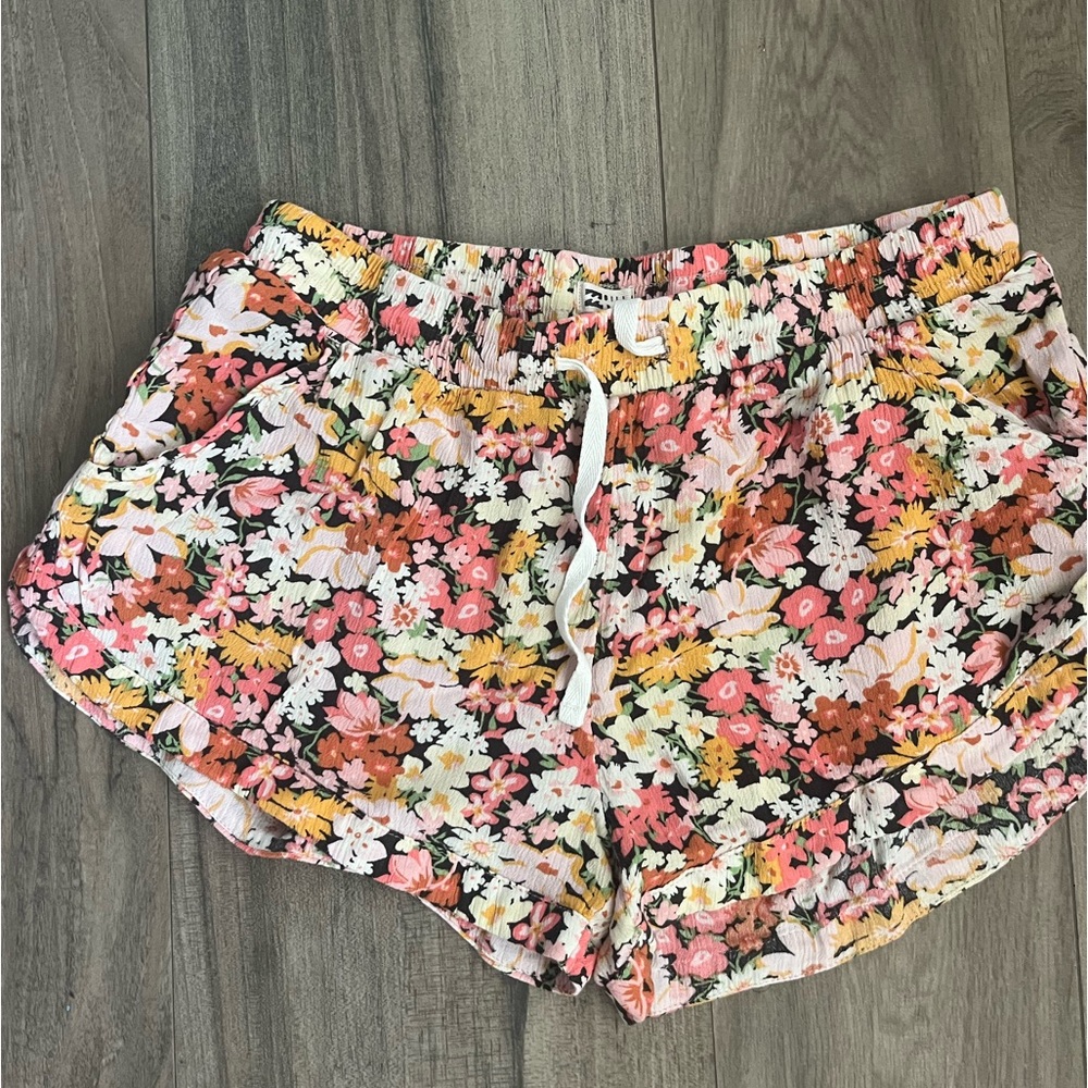 Billabong floral shorts